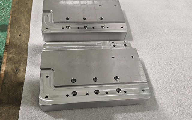 AI & CNC Machining: The Future of Precision Mold Design is Here!